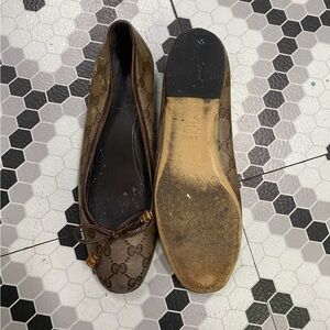 Gucci Flats